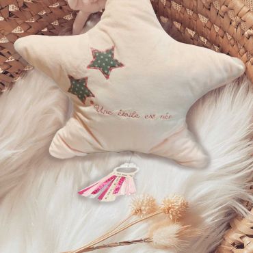 cousiin étoile avec musique